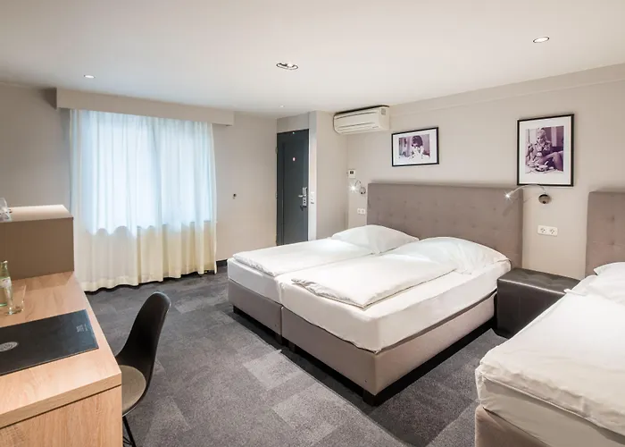 Hotel Cult Frankfurt 4*