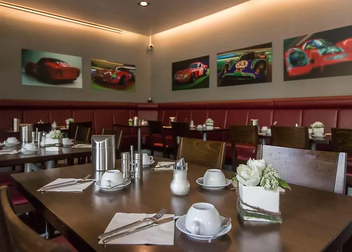 Cult Frankfurt Hotel 4*