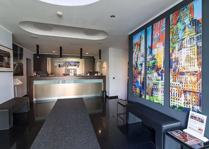 Hotel Cult Frankfurt 4*